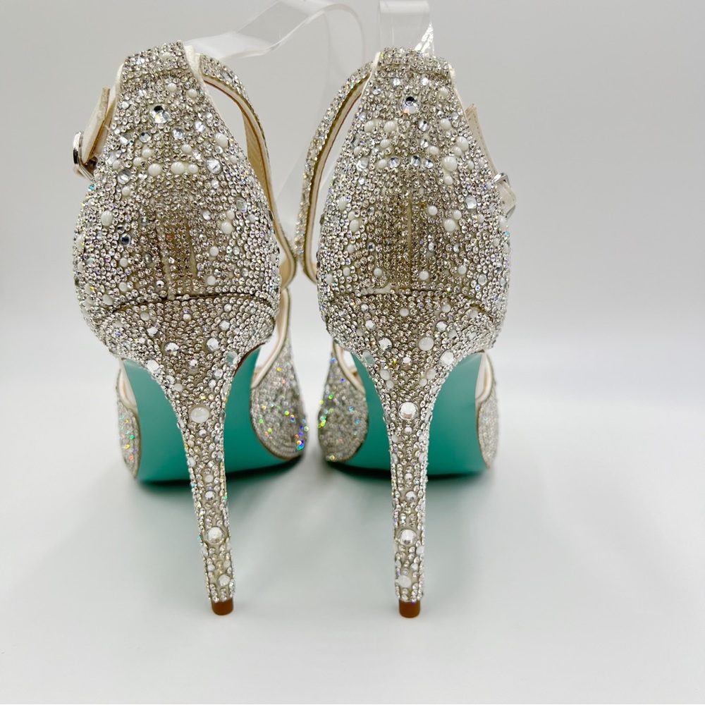 Betsey Johnson Women's Sage Jeweled Rhinestone Bling White Heels Pumps Shoes 8.5 - Picture 7 of 14